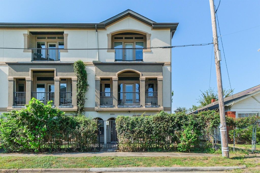 2014 Mcllhenny Street, Houston, TX 77004