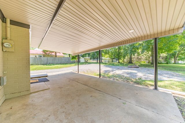916 Battery Dr, Lewisburg, TN 37091