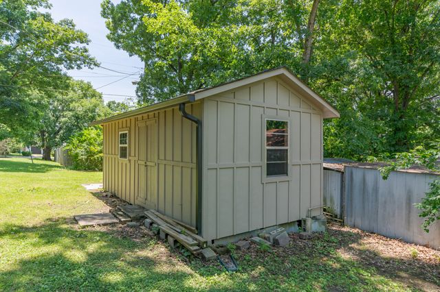 916 Battery Dr, Lewisburg, TN 37091