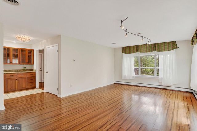 1502 KNOLLCREST RD, Harrisburg, PA 17112