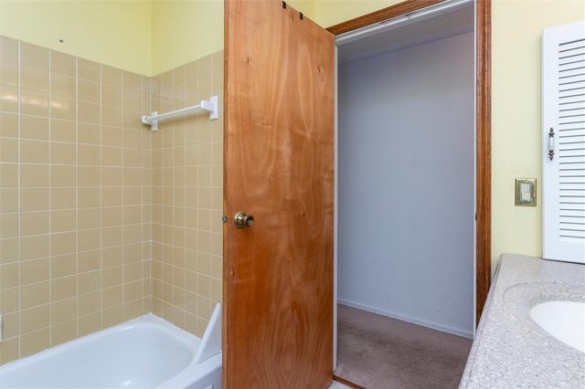 24 Ridge Meadows Drive, Ogden, NY 14559