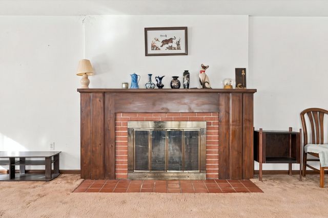 10 Davenport St, Worcester, MA 01610