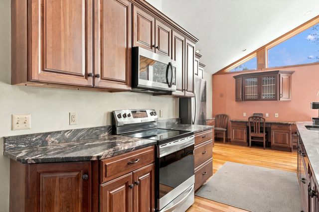10 Davenport St, Worcester, MA 01610