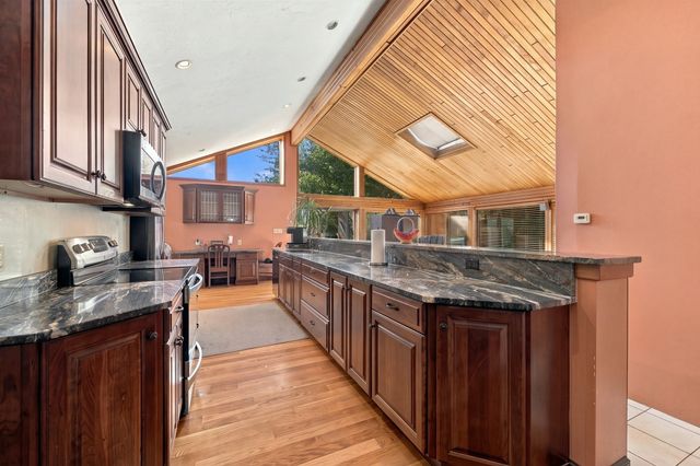 10 Davenport St, Worcester, MA 01610