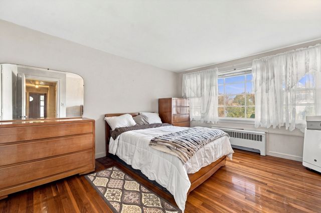 10 Davenport St, Worcester, MA 01610