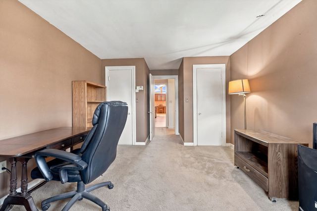10 Davenport St, Worcester, MA 01610