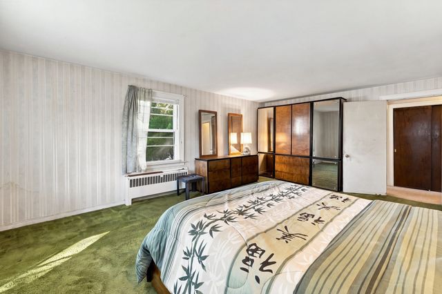 10 Davenport St, Worcester, MA 01610