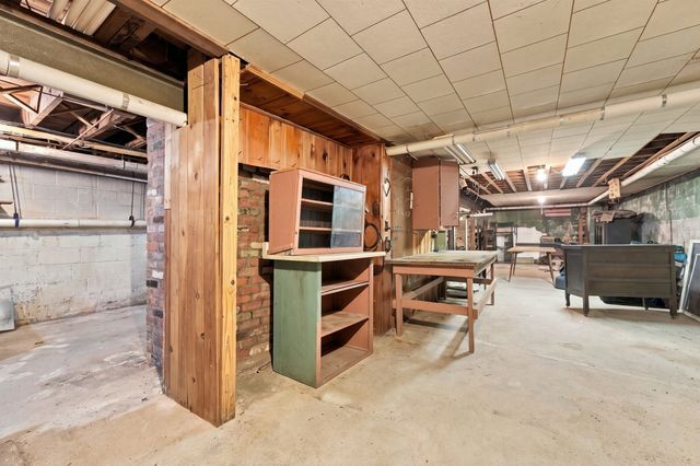 10 Davenport St, Worcester, MA 01610