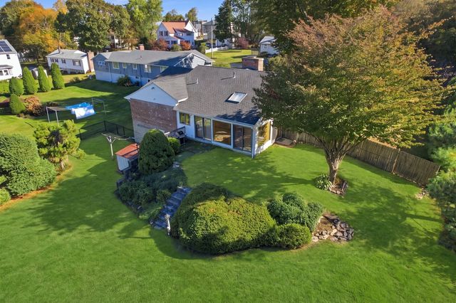 10 Davenport St, Worcester, MA 01610