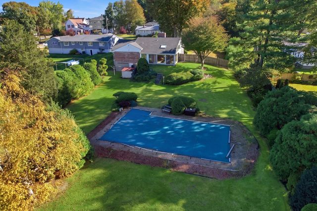 10 Davenport St, Worcester, MA 01610