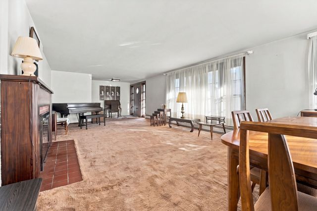 10 Davenport St, Worcester, MA 01610