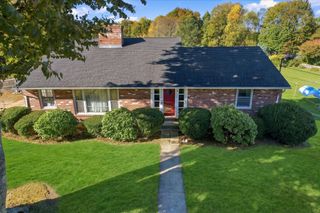 10 Davenport St, Worcester, MA 01610