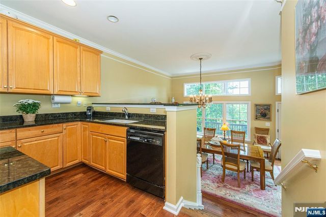 14 N Shadow Lane, Oakland, NJ 07436
