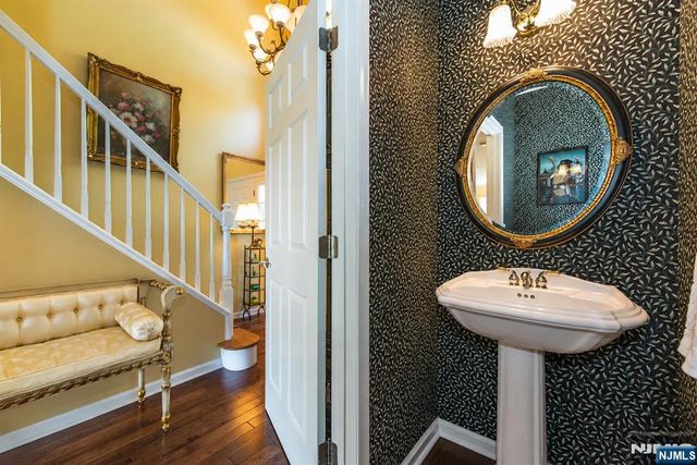 14 N Shadow Lane, Oakland, NJ 07436