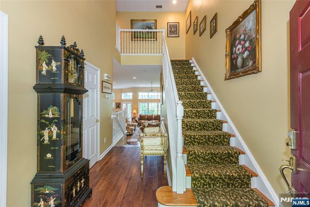 14 N Shadow Lane, Oakland, NJ 07436