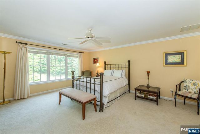 14 N Shadow Lane, Oakland, NJ 07436