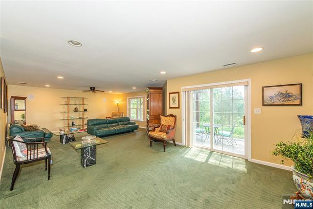 14 N Shadow Lane, Oakland, NJ 07436