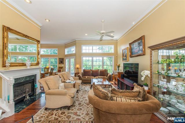 14 N Shadow Lane, Oakland, NJ 07436
