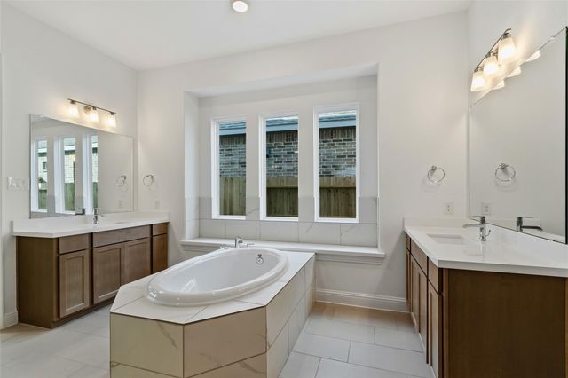 339 Afton June Drive, Rosenberg, TX 77471