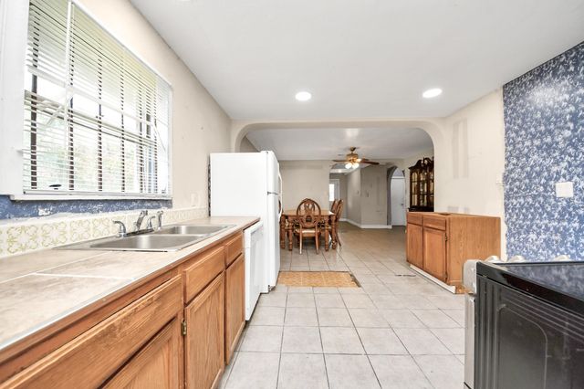 802 Avenue M, South Houston, TX 77587