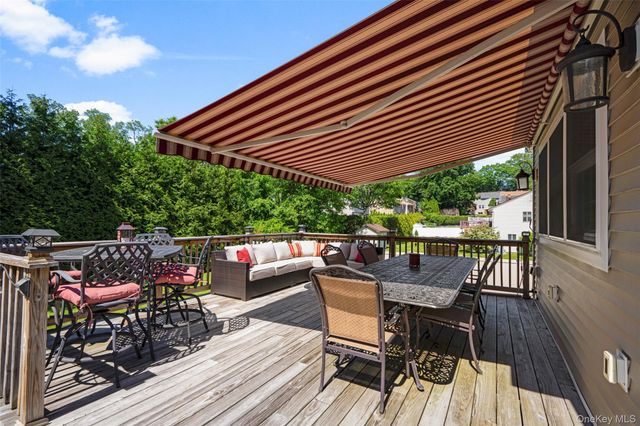 36 Hyatt Avenue, Harrison, NY 10528