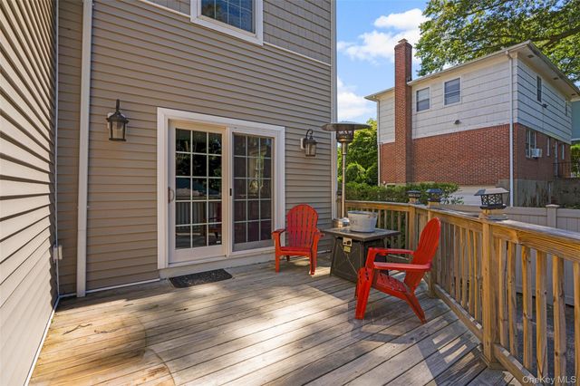 36 Hyatt Avenue, Harrison, NY 10528