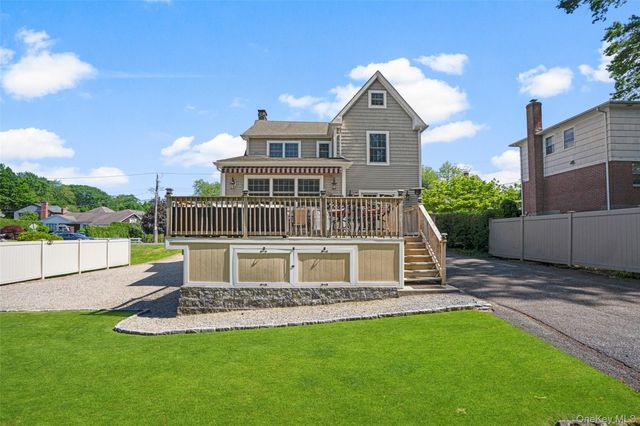 36 Hyatt Avenue, Harrison, NY 10528