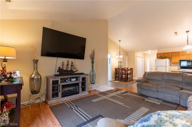 204 Harbor Ridge Lane, Fairport Harbor, OH 44077