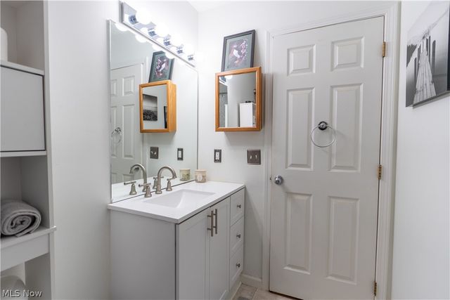 204 Harbor Ridge Lane, Fairport Harbor, OH 44077