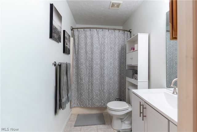 204 Harbor Ridge Lane, Fairport Harbor, OH 44077