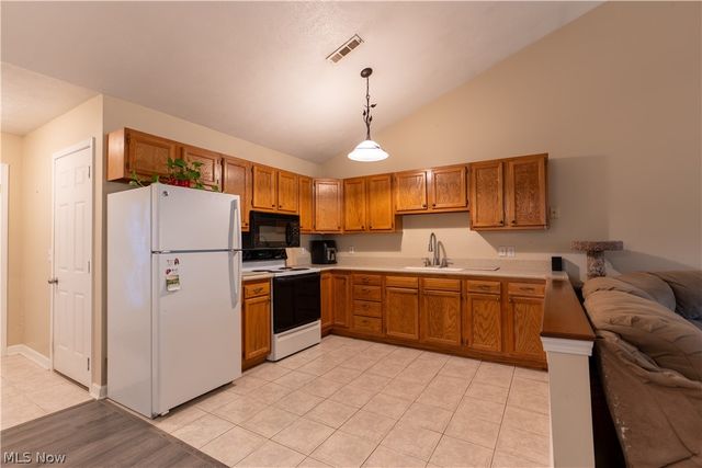 204 Harbor Ridge Lane, Fairport Harbor, OH 44077