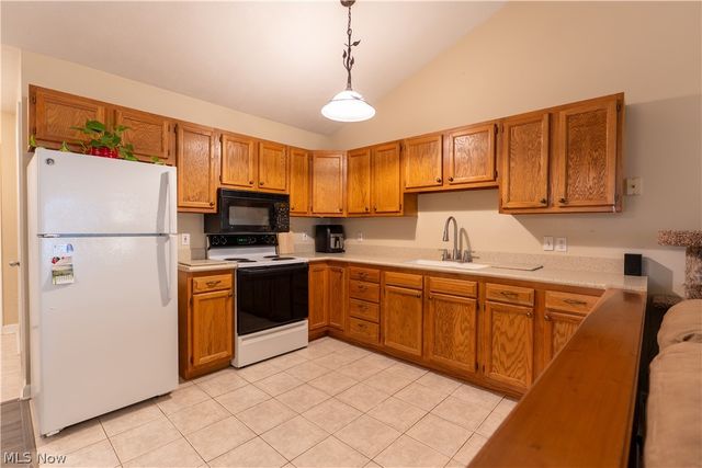 204 Harbor Ridge Lane, Fairport Harbor, OH 44077