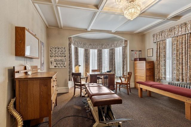 741 Salem Street, Lynnfield, MA 01940