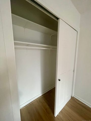 27 Northill Street 3P, Stamford, CT 06907