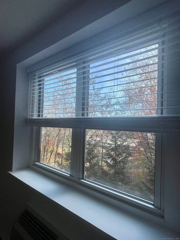 27 Northill Street 3P, Stamford, CT 06907