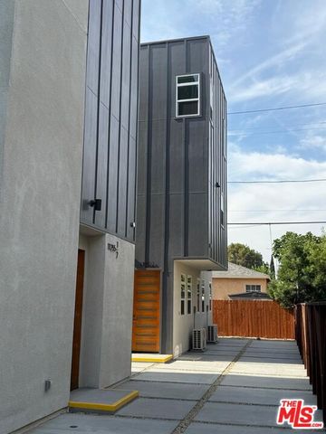 11255 Hatteras Street, North Hollywood, CA 91601