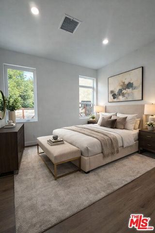 11255 Hatteras Street, North Hollywood, CA 91601