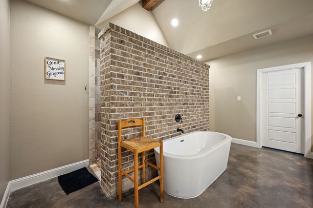 1117 County Road 4108, Greenville, TX 75401
