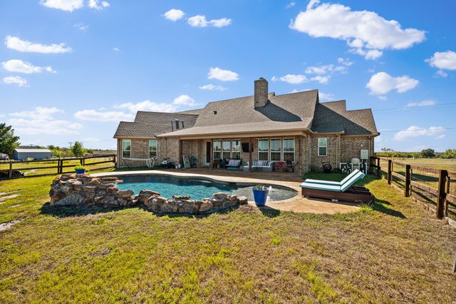 1117 County Road 4108, Greenville, TX 75401