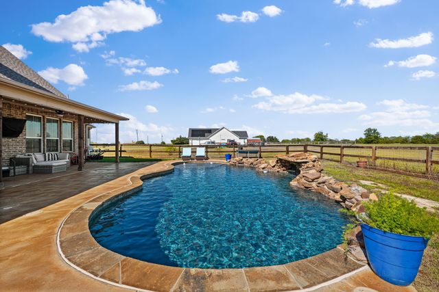 1117 County Road 4108, Greenville, TX 75401
