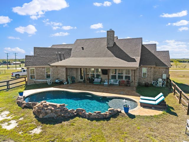 1117 County Road 4108, Greenville, TX 75401