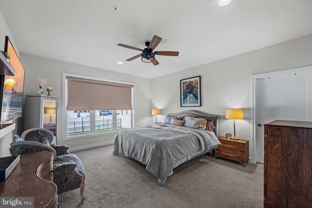 Image 25 of property listing at 11058 EMERALD CROWN DR, Monrovia, MD 21770