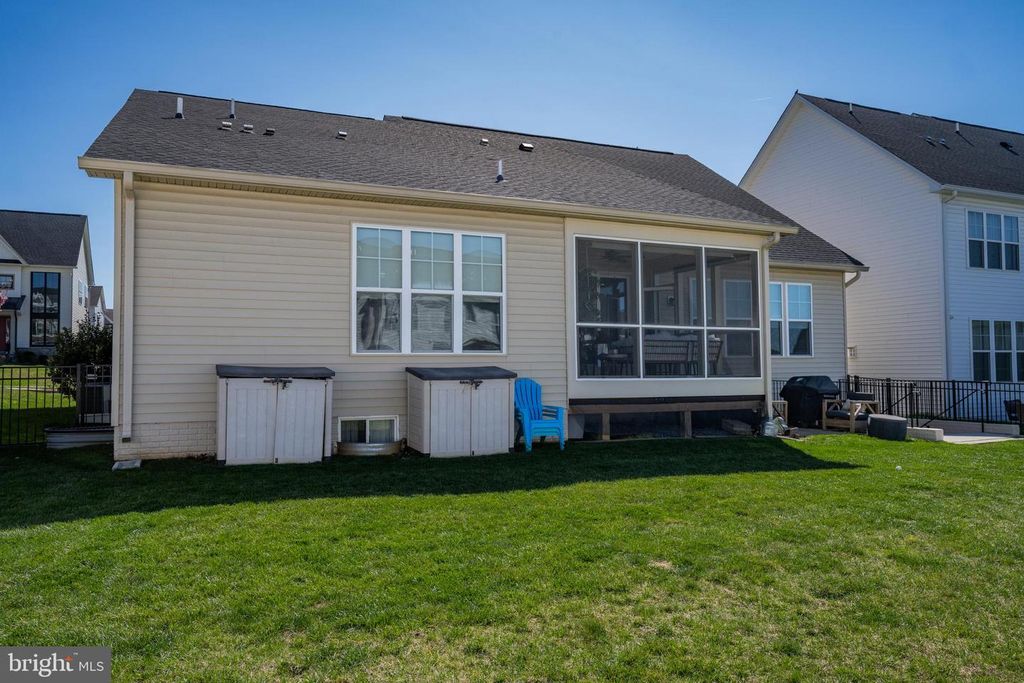Image 45 of property listing at 11058 EMERALD CROWN DR, Monrovia, MD 21770