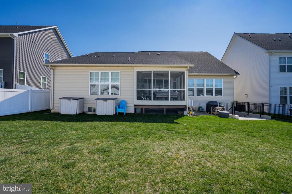 Image 46 of property listing at 11058 EMERALD CROWN DR, Monrovia, MD 21770