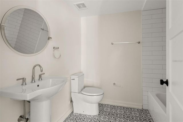1606 PARK LAKE STREET 9, Orlando, FL 32803