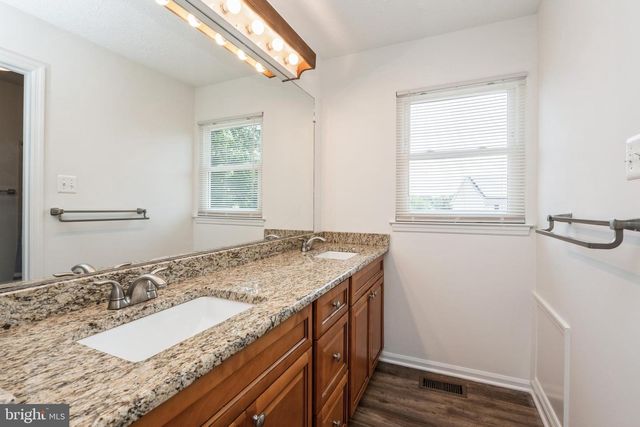 214 CHINNICK AVE, Hamilton, NJ 08619