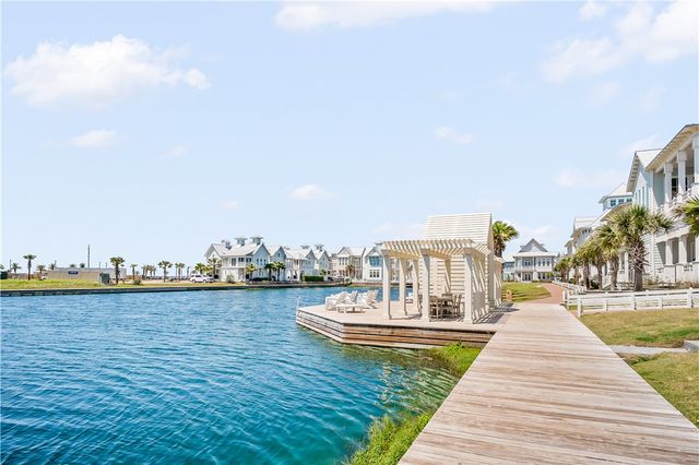 250 Tailwind Dr B, Port Aransas, TX 78373