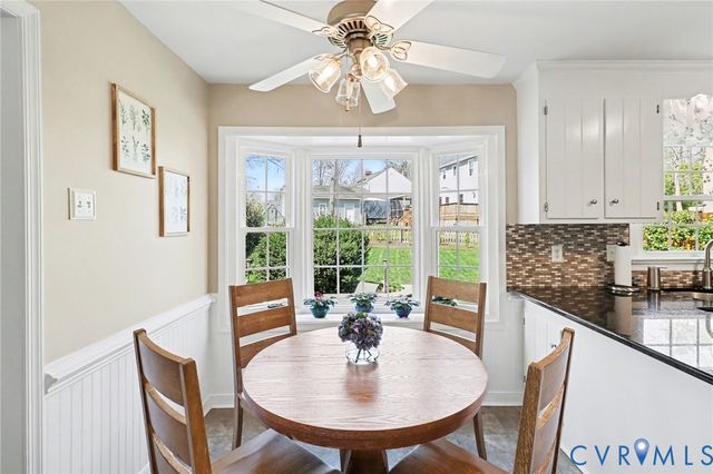 548 Glenmeadow Rd, Midlothian, VA 23114