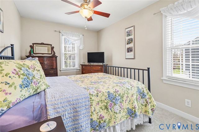 548 Glenmeadow Rd, Midlothian, VA 23114