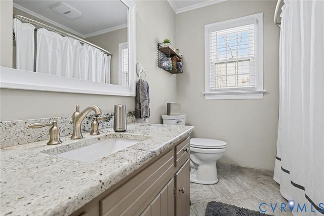 548 Glenmeadow Rd, Midlothian, VA 23114